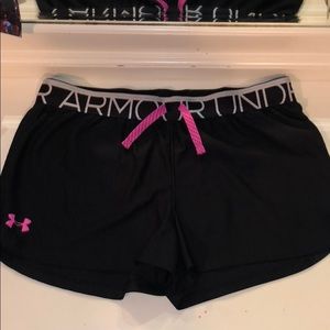Under Armour, Girls YXL Shorts, Like brand new